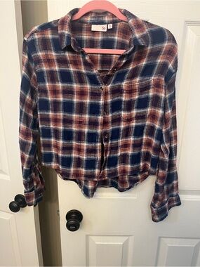 SO Women’s Plaid Shirt in Navy, Rust & Cream size M